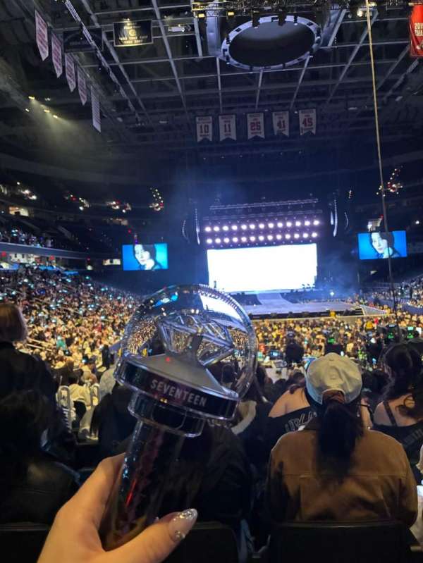 Capital One Arena, bloc: 105, rangée: p, place: 5