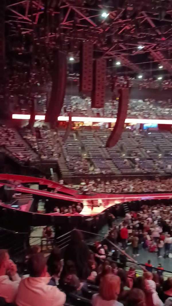 Accor Arena, bloc: Gradin M, rangée: 8, place: 18