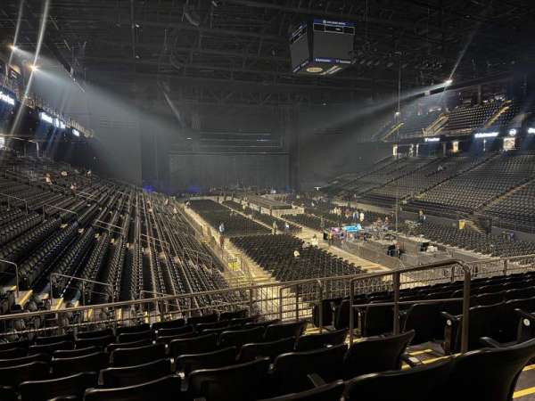 CFG Bank Arena, bloc: 116, rangée: V, place: 4