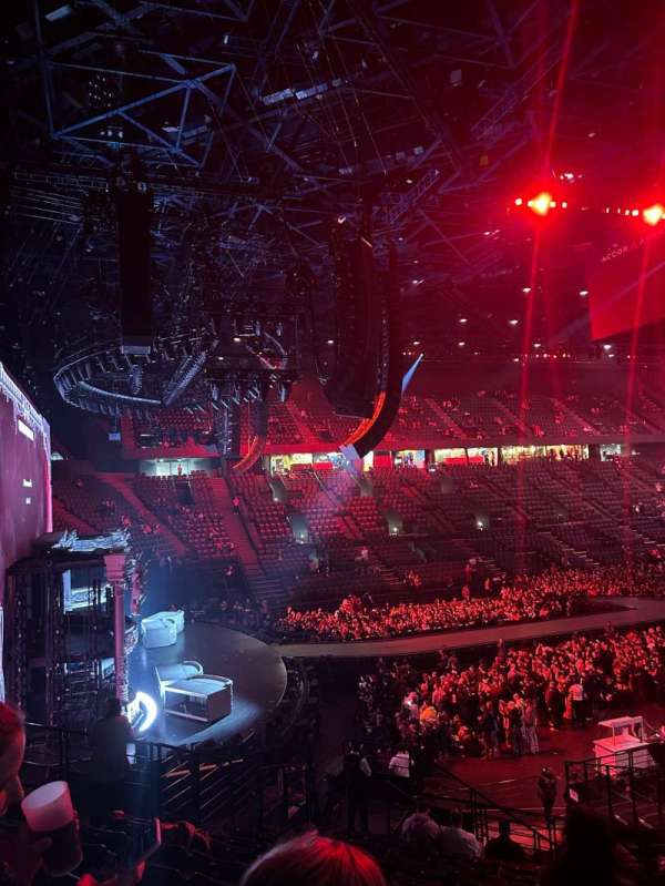 Accor Arena, bloc: Gradin M, rangée: 6, place: 17