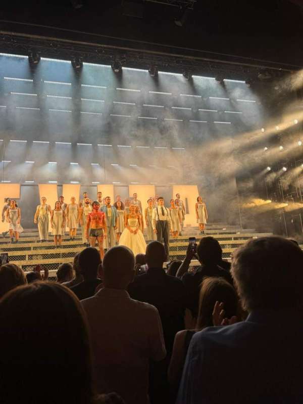 The London Palladium, bloc: Stalls, rangée: H, place: 26