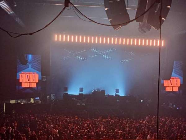 Lotto Arena, bloc: 233, rangée: 1, place: 3