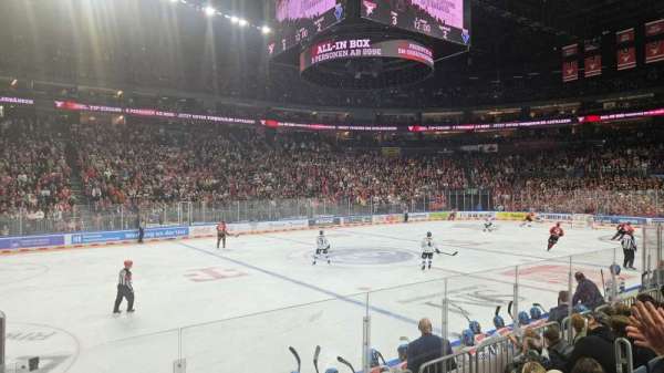 LANXESS arena, bloc: 207, rangée: 5, place: 8