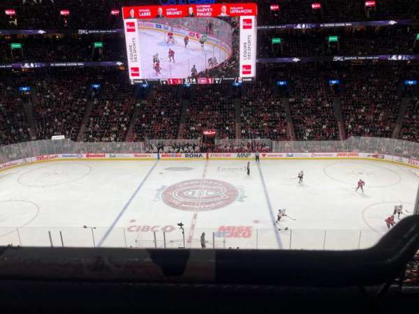 Centre Bell, bloc: 213, rangée: A, place: 1