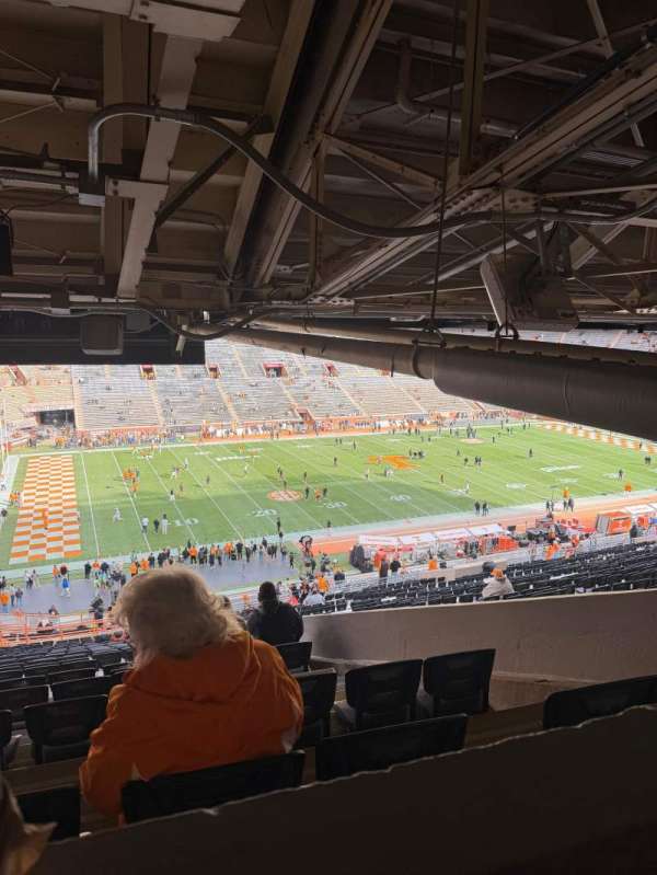 Neyland Stadium, bloc: X1, rangée: 56, place: 1& 2