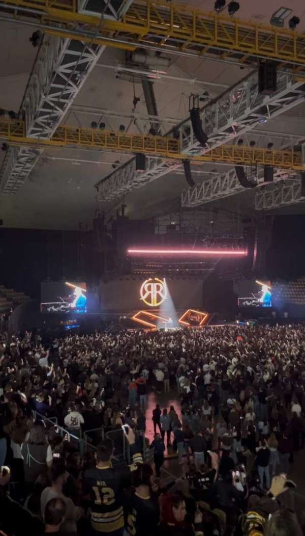 Olympiahalle München, bloc: P1, rangée: 19, place: 8