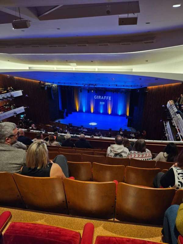 Congress Theatre, Eastbourne, bloc: Grand Circle, rangée: J, place: 8