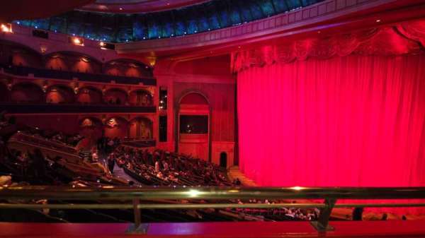 O Theatre, bloc: 200, rangée: R, place: 227