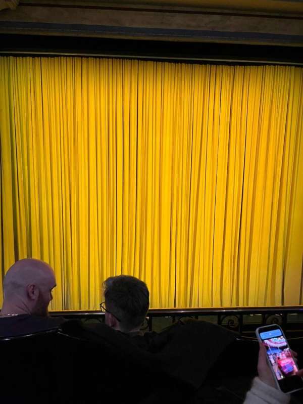 Fortune Theatre, bloc: Dress Circle, rangée: C, place: 7