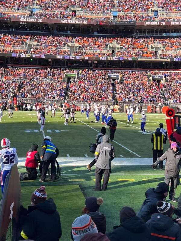 Huntington Bank Field, bloc: 111, rangée: 1, place: 7