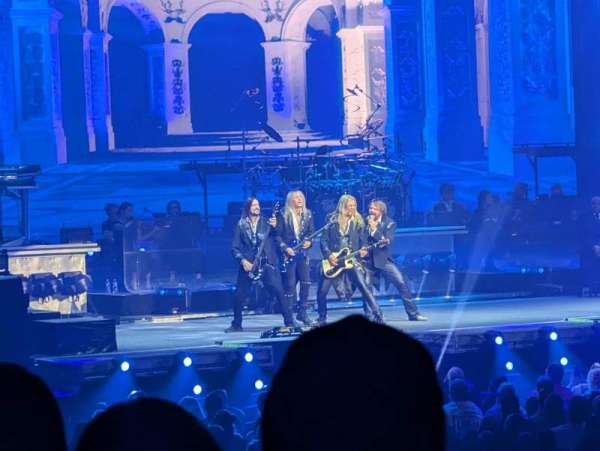 Van Andel Arena, bloc: 107, rangée: K, place: 8