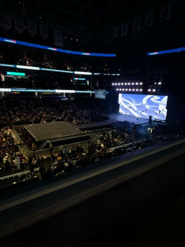 Capital One Arena, bloc: 214, rangée: A, place: 9