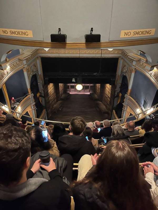 Harold Pinter Theatre, bloc: Balcony, rangée: F, place: 13