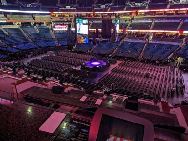 Kia Center, bloc: Loge Box F, rangée: 3
