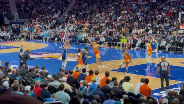 Spectrum Center, bloc: 103, rangée: M, place: 11