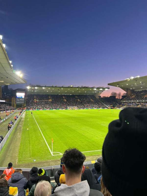 molineux stadium, bloc: Nl6, rangée: L, place: 168