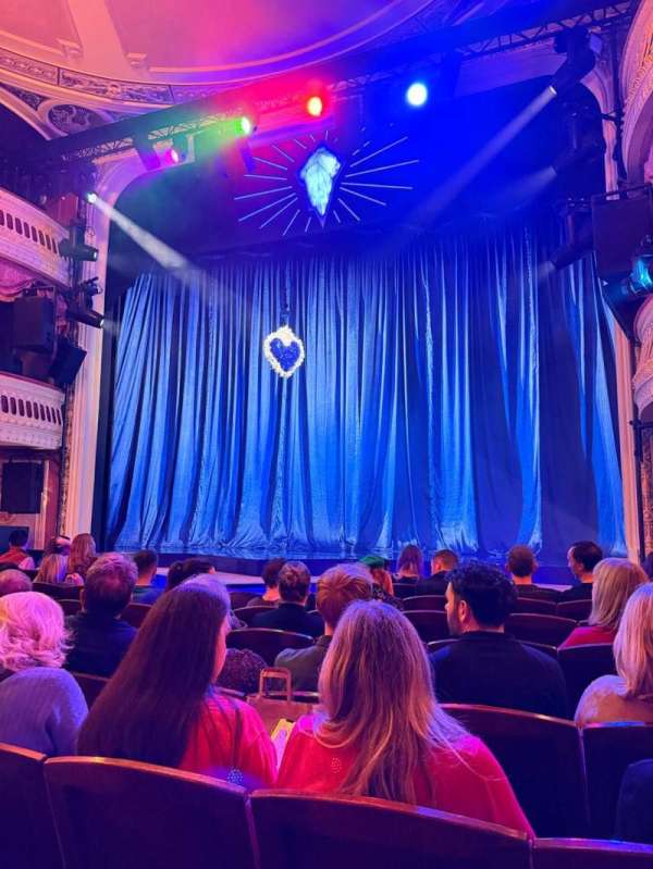 Criterion Theatre, bloc: Stalls, rangée: J, place: 5