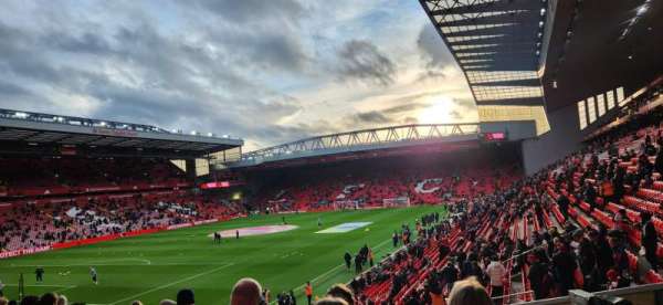 Anfield, bloc: AL9, rangée: 32, place: 221