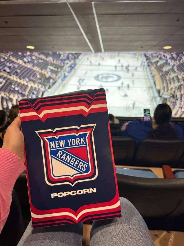 Madison Square Garden, bloc: 417, rangée: 7, place: 7