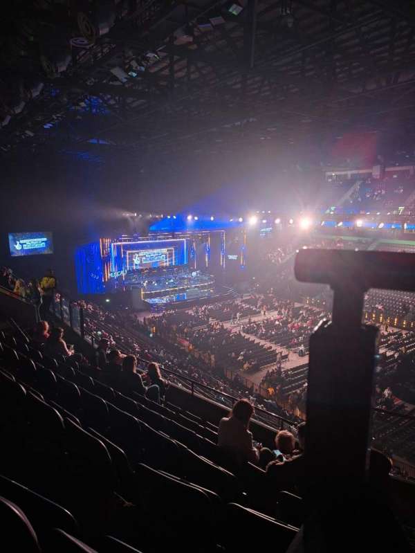AO Arena, bloc: 205, rangée: G, place: 25