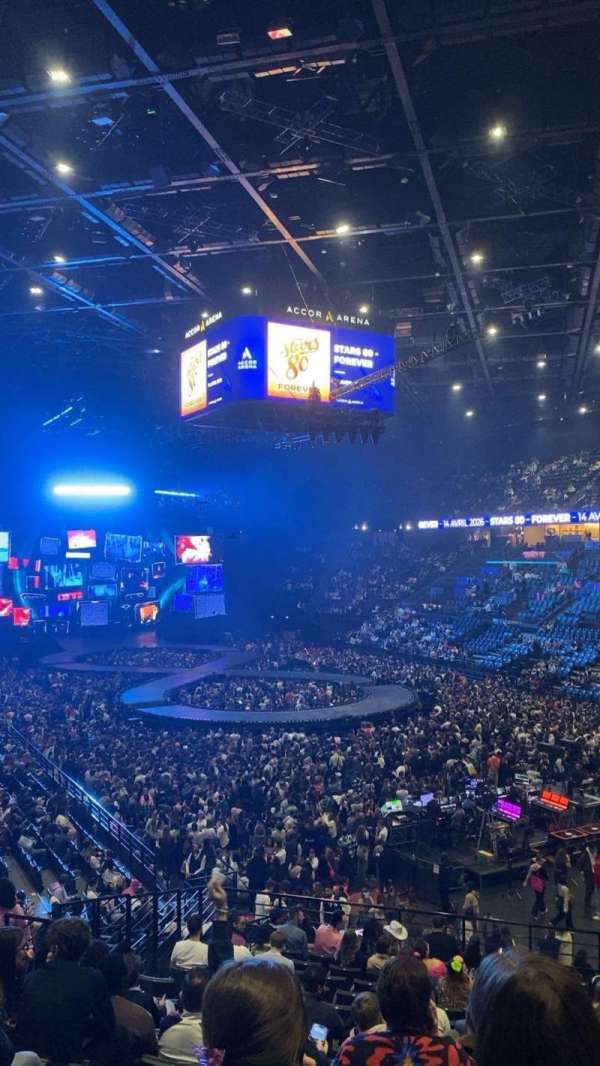 Accor Arena, bloc: Gradin T, rangée: 5, place: 3