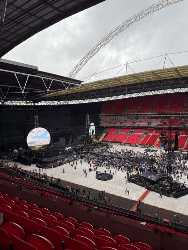 Wembley Stadium, bloc: 524, rangée: 6, place: 325