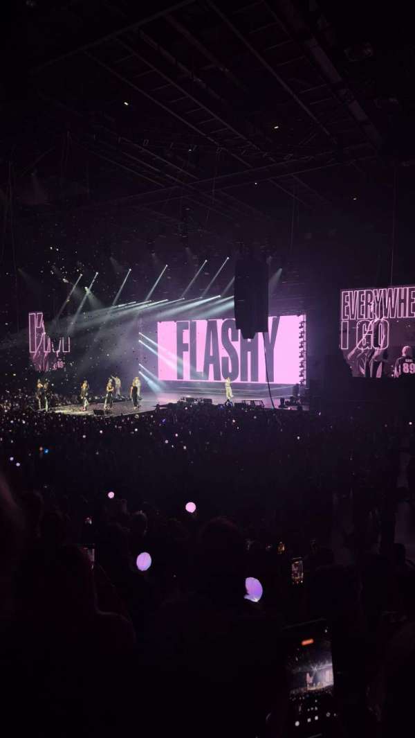Arena Grand Paris, bloc: 17, rangée: L, place: 218