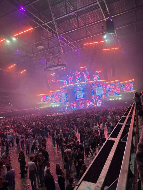 Ziggo Dome, bloc: 104, rangée: 1, place: 118