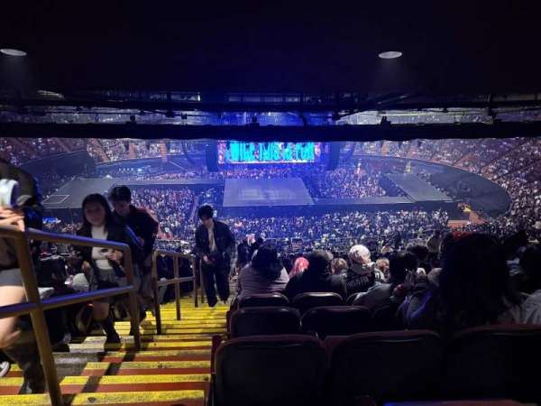 Kia Forum, bloc: 227, rangée: 26, place: 1 & 2