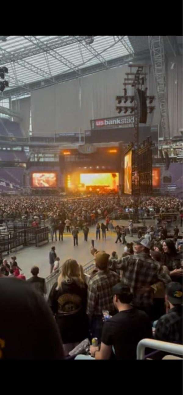 U.S. Bank Stadium, bloc: 116, rangée: 6, place: 1
