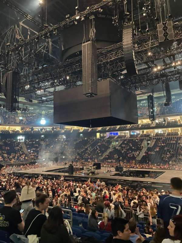 Uber Arena, bloc: 208, rangée: 14, place: 5