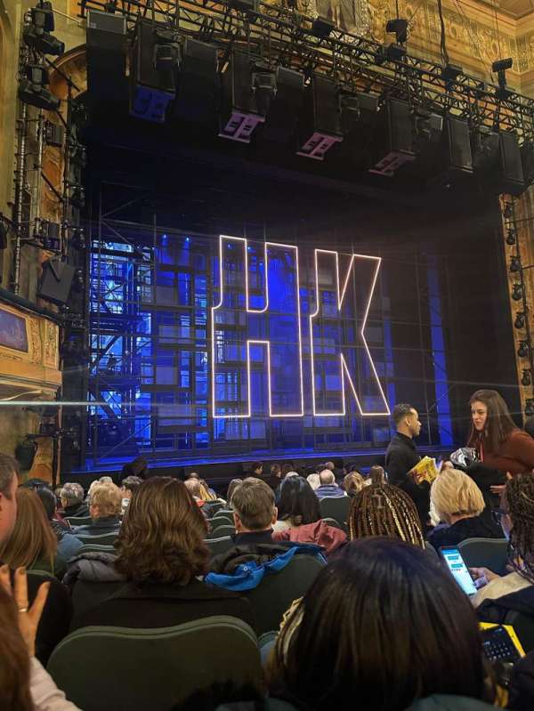 Shubert Theatre, bloc: Orchestra L, rangée: M, place: 9