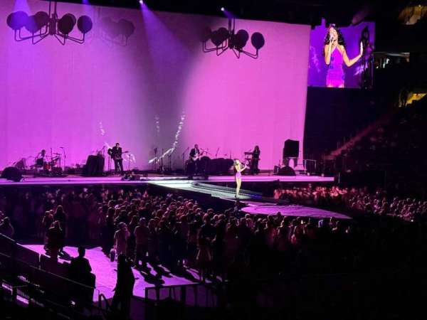 Madison Square Garden, bloc: 115, rangée: 10, place: 18