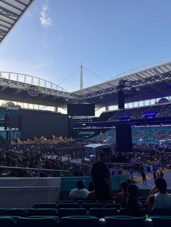 Hard Rock Stadium, bloc: 139, rangée: 20, place: 13