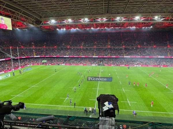 Principality Stadium, bloc: U30, rangée: 4, place: 20