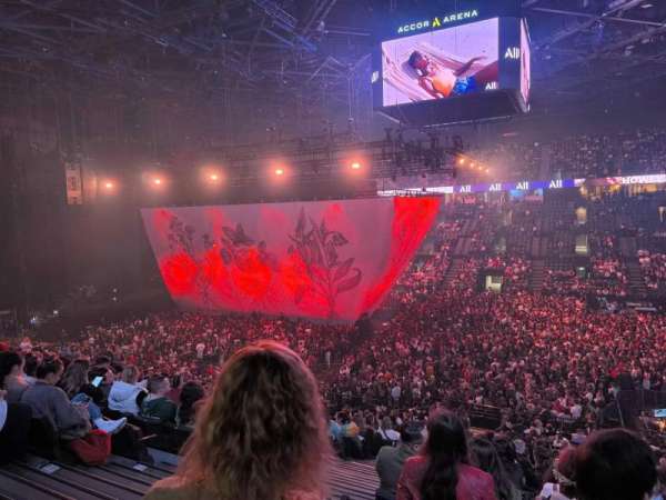 Accor Arena, bloc: Gradin P, rangée: 3, place: 14