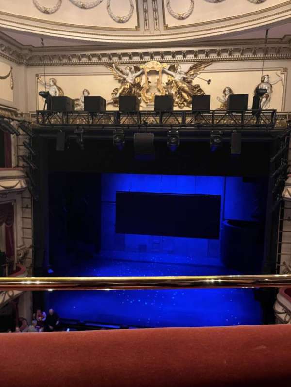 Noël Coward Theatre, bloc: Grand Circle, rangée: A, place: 10