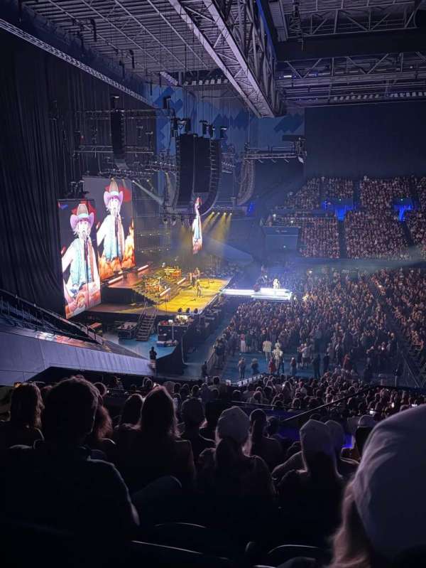 RAC Arena, bloc: 321, rangée: G, place: 2