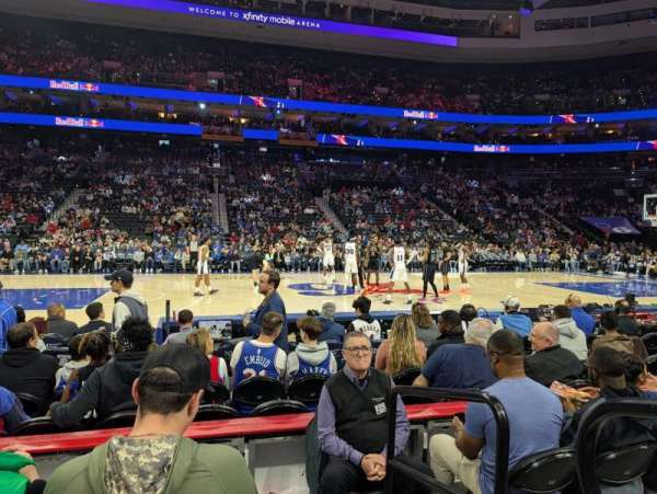 Xfinity Mobile Arena, bloc: 124, rangée: 4, place: 18
