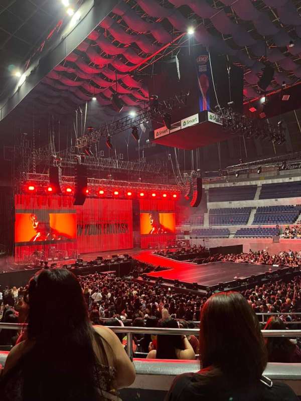 Araneta Coliseum, bloc: 203, rangée: 2, place: 11