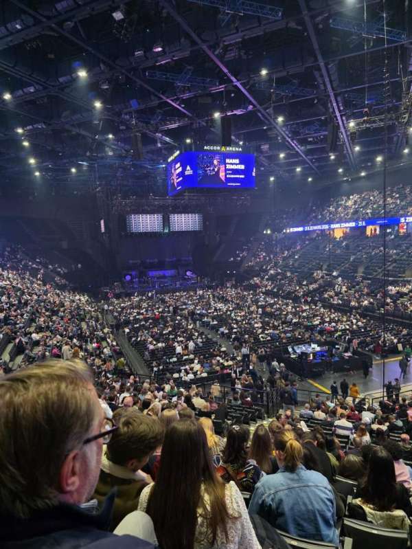 Accor Arena, bloc: Gradin T, rangée: 3, place: 14