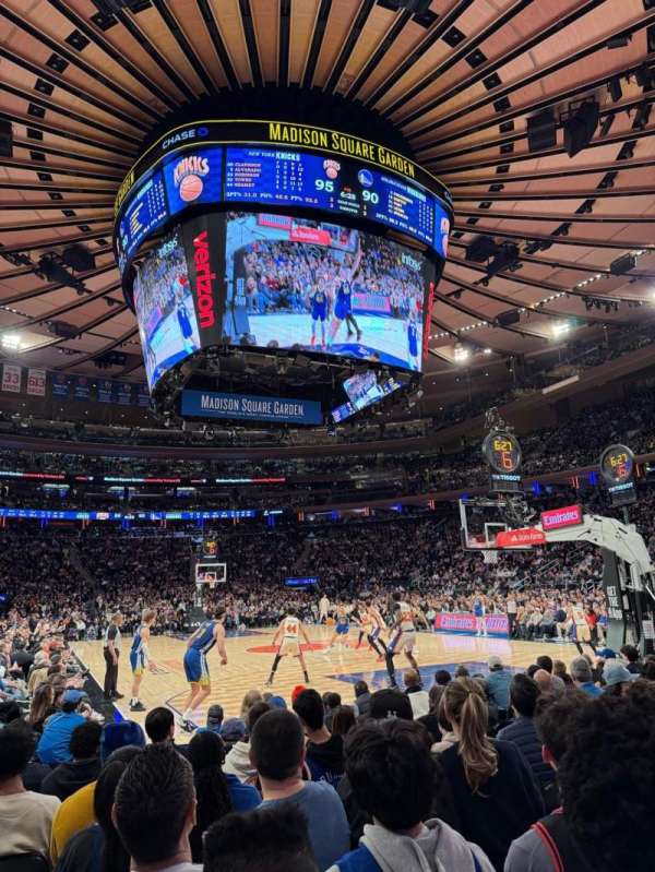 Madison Square Garden, bloc: 1, rangée: 7, place: 4