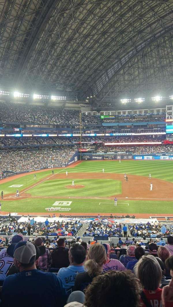 Rogers Centre, bloc: 218, rangée: 8, place: 6