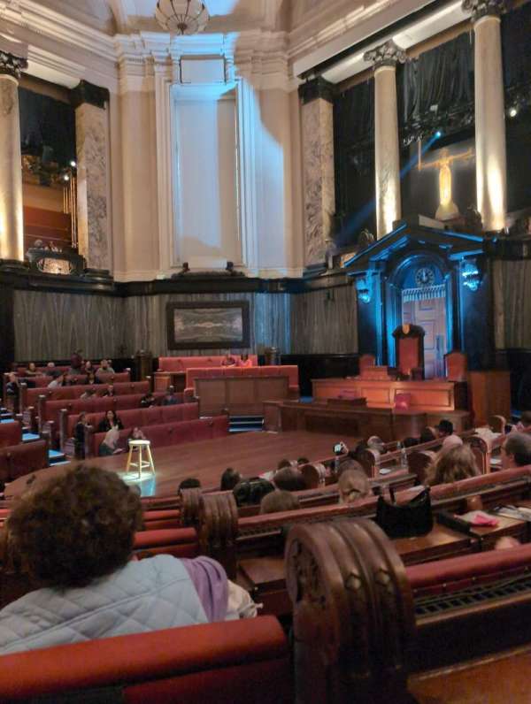 London County Hall, bloc: Courtroom Stalls, rangée: F, place: X190