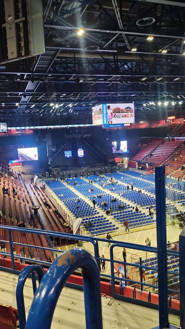 Unipol Forum, bloc: C32, rangée: 5, place: 1