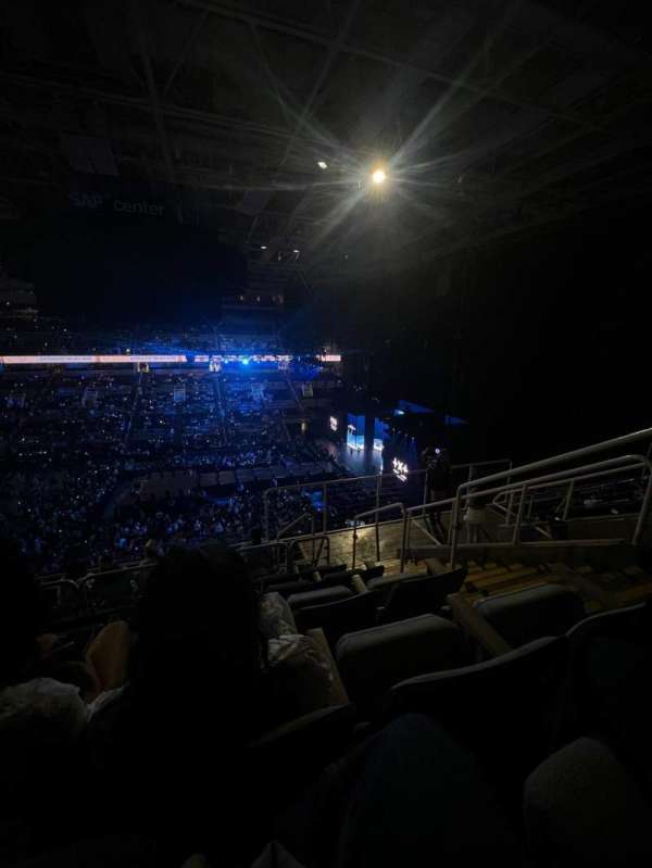SAP Center, bloc: 201, rangée: 7, place: 2