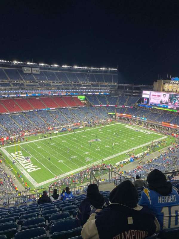 Gillette Stadium, bloc: 337, rangée: 18, place: 8