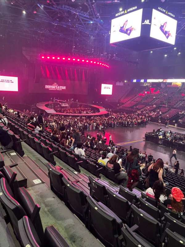 Accor Arena, bloc: Gradin R, rangée: 8, place: 15