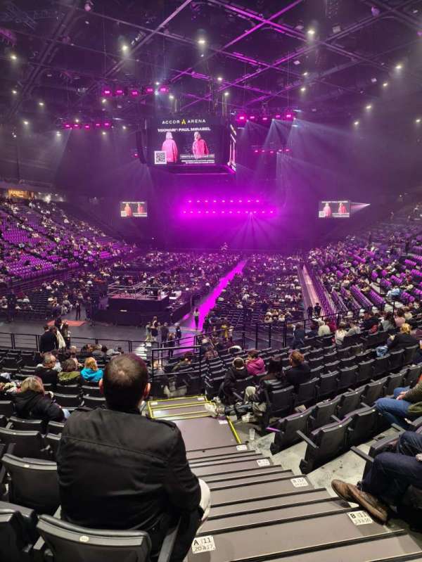 Accor Arena, bloc: Gradin A, rangée: 9, place: 22