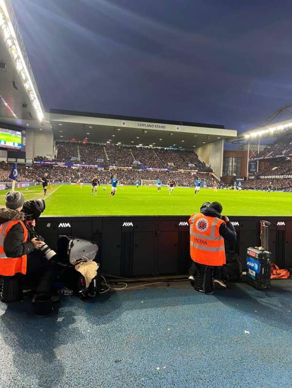 Ibrox Stadium, bloc: Broomloan Front, rangée: A, place: 156